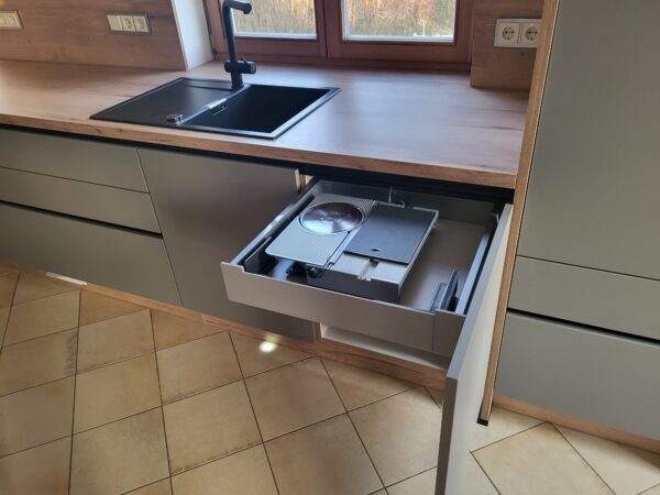 Einbauküche mit Kochinsel – Bild 32