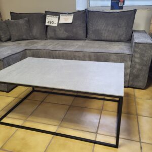 Couchtisch Beton Grau, Gestell Metall schwarz matt lackiert.