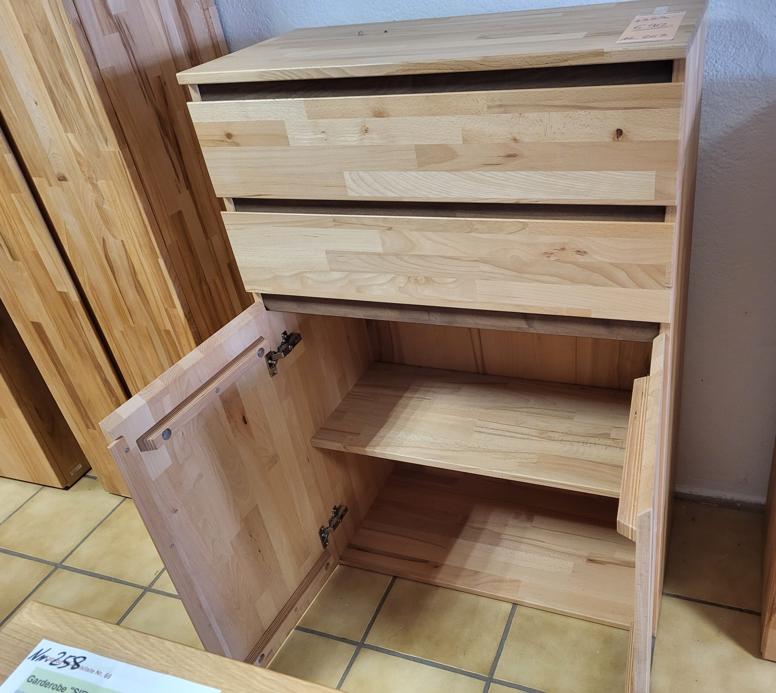 Schuhschrank Kernbuche massiv – Bild 2