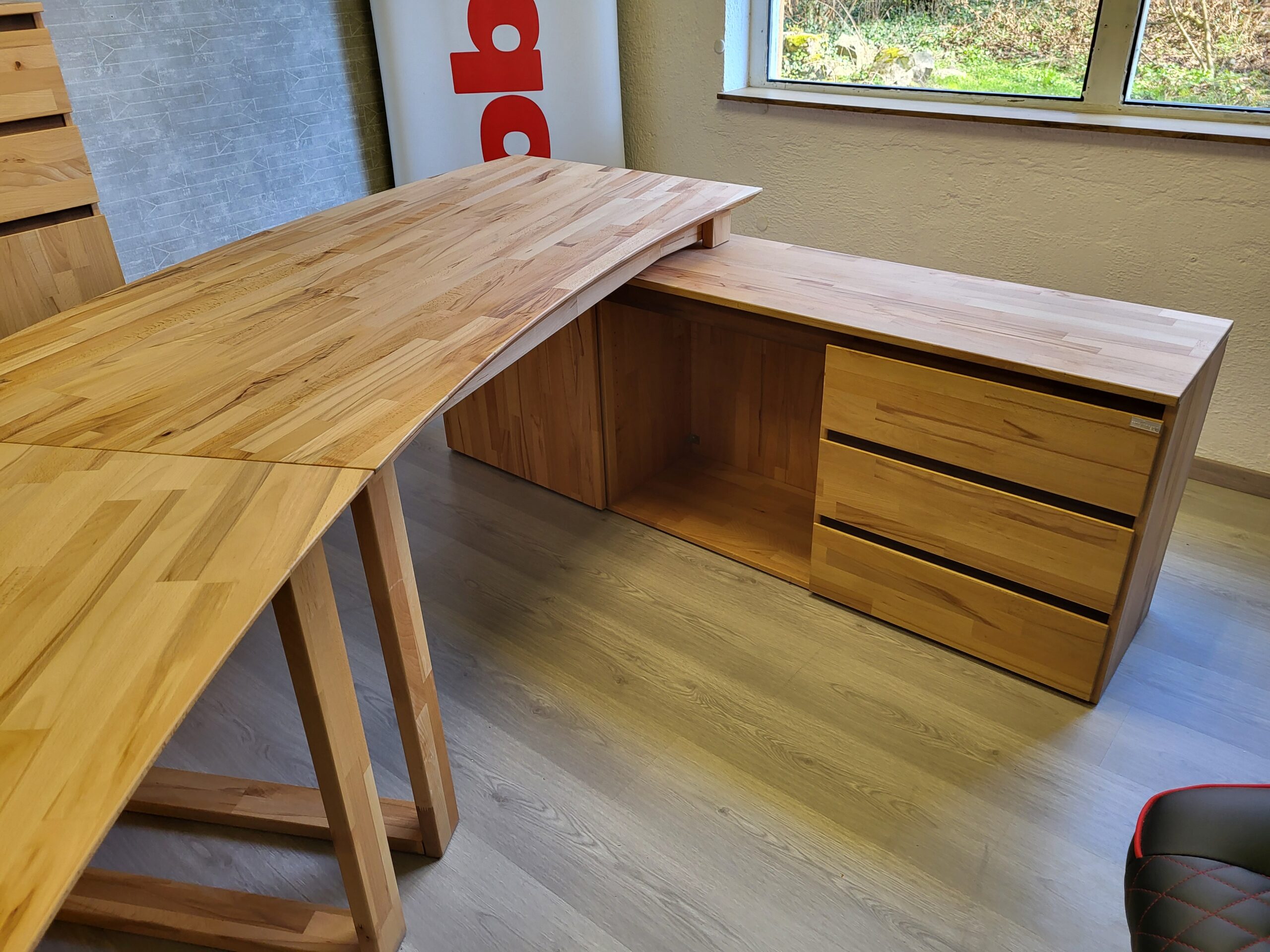 Halbrunde Schreibtisch-Kombination Kernbuche massiv. – Bild 2