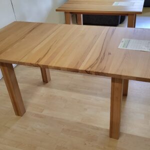 Tisch / Esstisch, Kernbuche massiv
