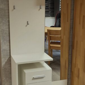 Garderobe mit Spiegel